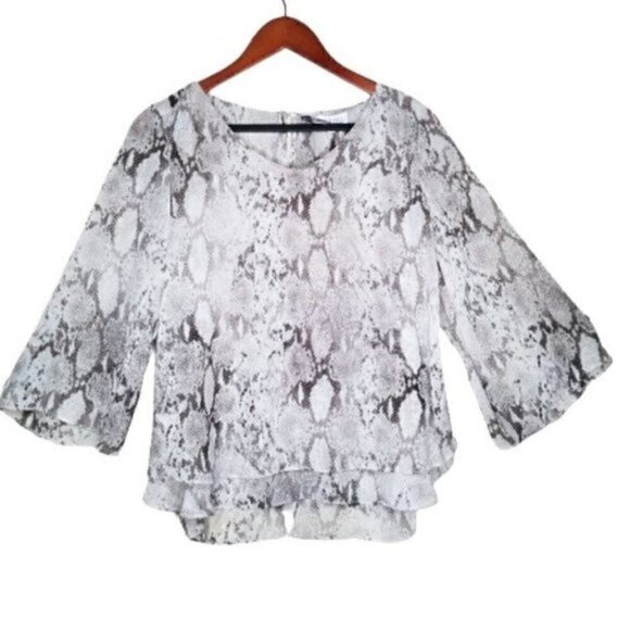 J.Lo Grey White Snakeskin Python Top - Picture 1 of 7